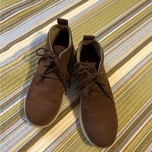Eddie Bauer Suede Chukka Low Boots